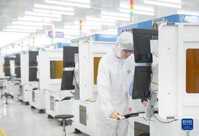 強信心·開新局｜靠譜服務(wù)、技術(shù)推銷、標準開路——一家光通信企業(yè)的“出海秘籍”